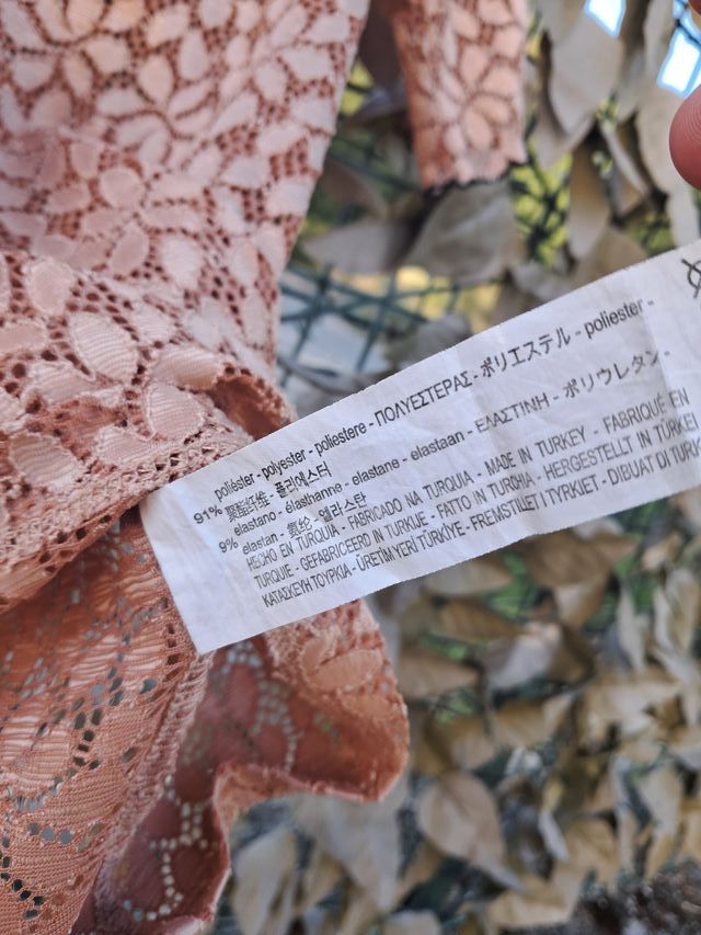 Top in pizzo rosa ZARA Trafaluc