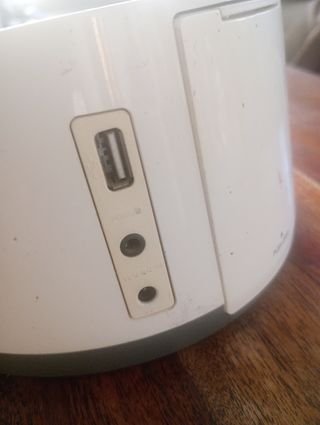 Altavoz LG , Cargador móvil