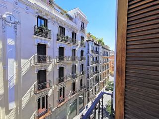 Estudio en alquiler en Cortes - Huertas en Madrid