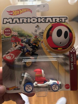 Hot Wheels Mario Kart Shy Guy