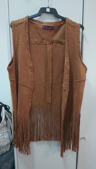 Chaleco marrón flecos