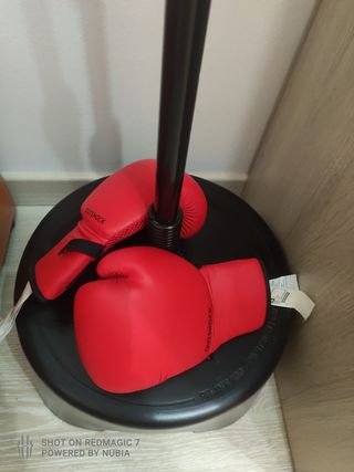 Saco de boxeo infantil + guantes