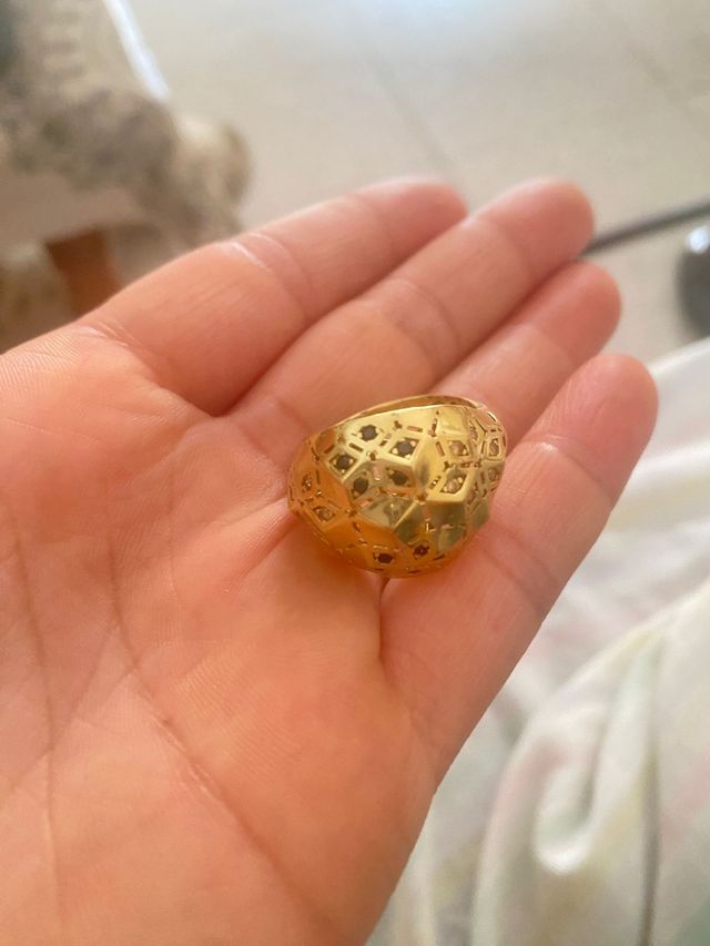 Anillo oro 18k - joya elegante de Argelia.