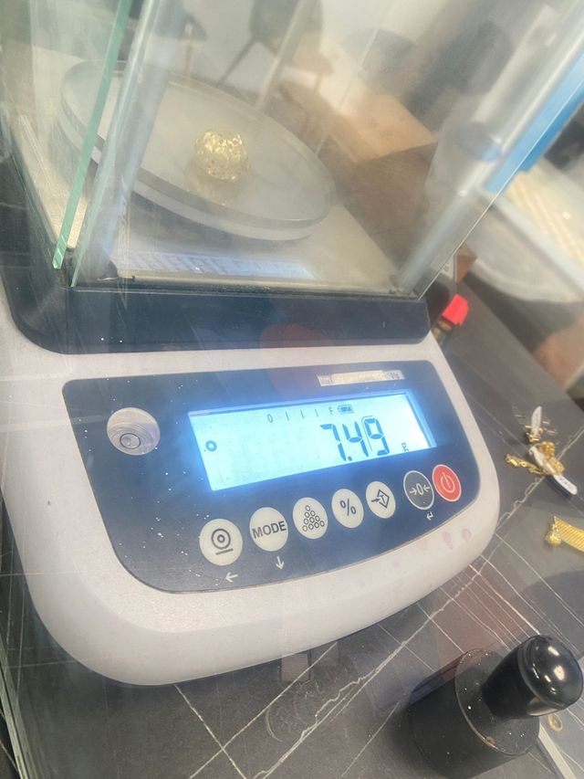 Anillo oro 18k - joya elegante de Argelia.