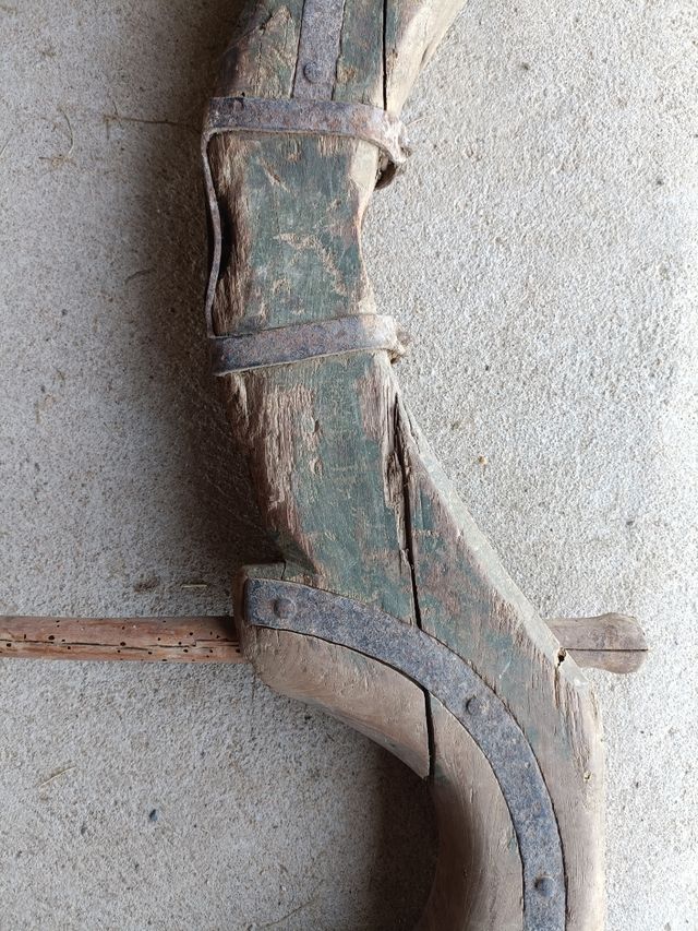 Yugo y collar antiguo para caballo