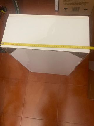 Mueble blanco auxiliar con cajón