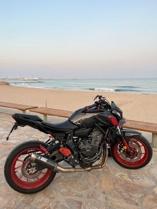 Yamaha MT-07 2021 - Impecable