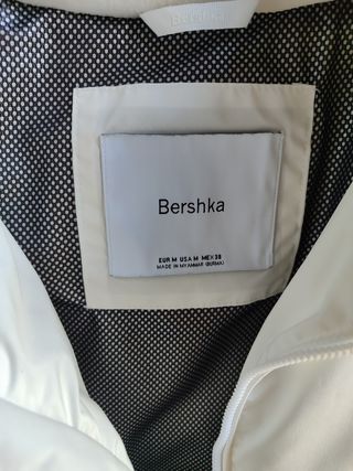 Chaleco acolchado Bershka blanco