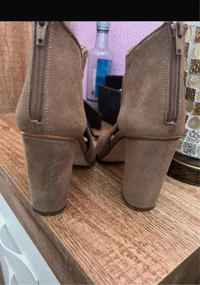 Botines beige de ante