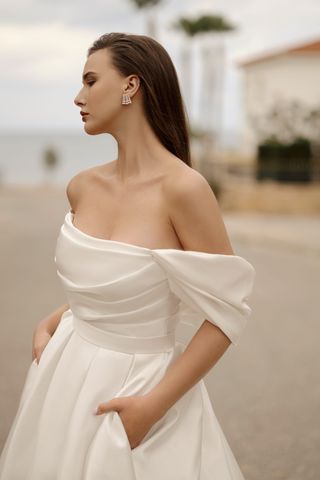 Vestido novia satén blanco