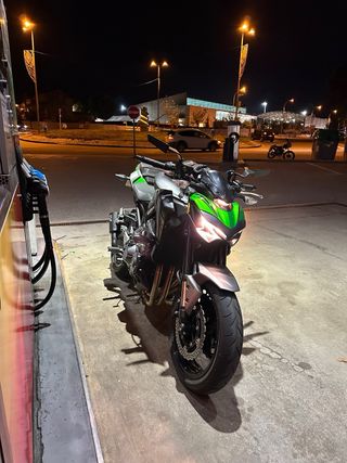 Kawasaki Z900e