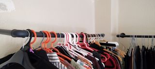 Percheros negros de metal estilo industrial x2