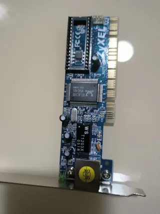 Tarjeta red Zyxel PCI