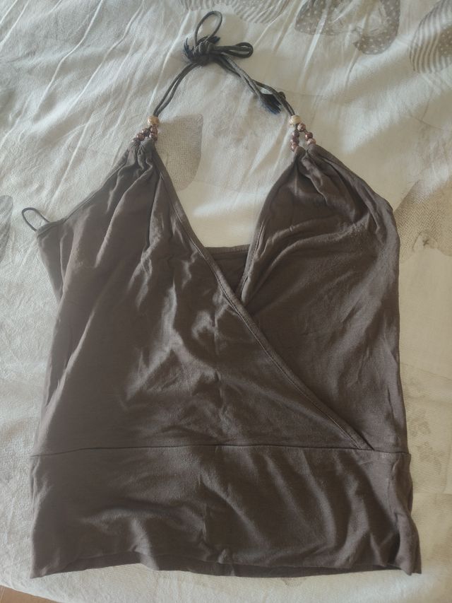 Top marrone scollo a V annodato