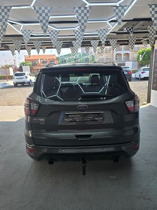 FORD Kuga 2.0 TDCi 110kW 4x2 STLine 2018