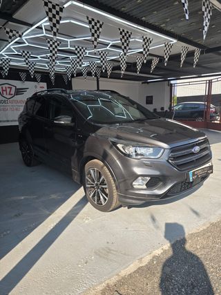 FORD Kuga 2.0 TDCi 110kW 4x2 STLine 2018