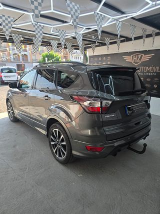 FORD Kuga 2.0 TDCi 110kW 4x2 STLine 2018
