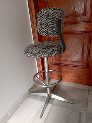 Taburete alto moderno - tela negra y beige