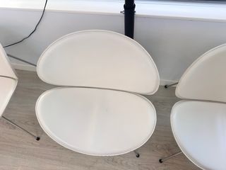 7 sillas blancas diseño moderno
25€ unidad