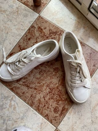Zapatillas Zara blancas