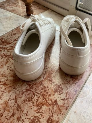 Zapatillas Zara blancas