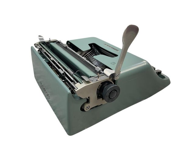 MACCHINA DA SCRIVERE OLIVETTI STUDIO 44