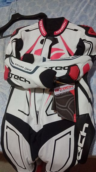 Mono moto piel Rtech 1 pieza a estrenar