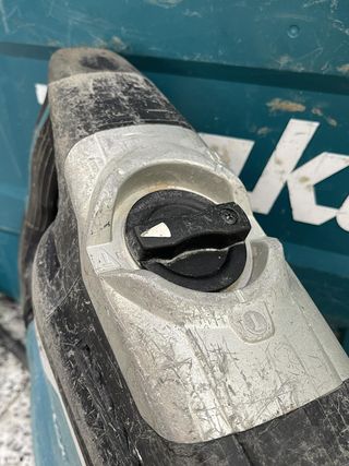 MARTILLO DEMOLEDOR MAKITA MOD H34013C + MALETIN