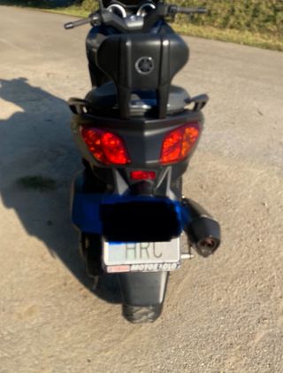 Yamaha Xmax 250cc Momo Design. Buen estado