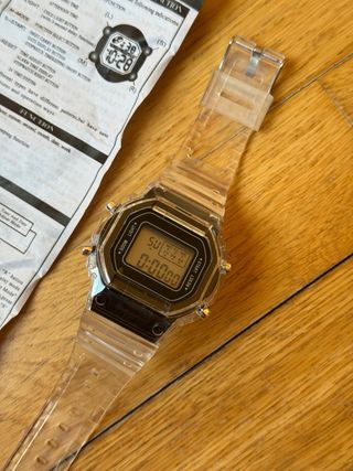 Reloj deportivo transparente