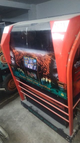 Máquina Arcade House of the Dead 2