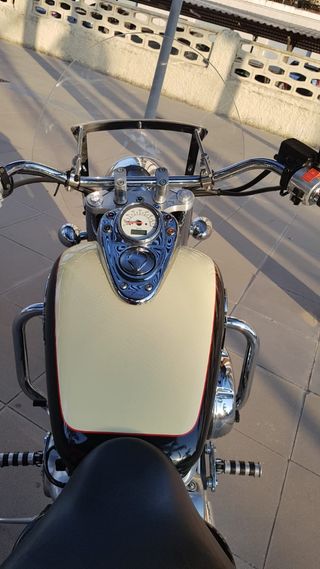 Honda Shadow VT 750cc clásica