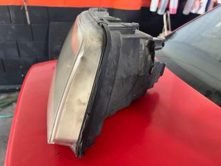 Faro VW Multivan T5 derecho