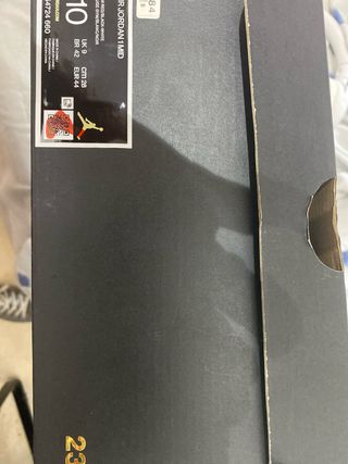 Zapatillas Jordan Air 1 Mid rojas y negras