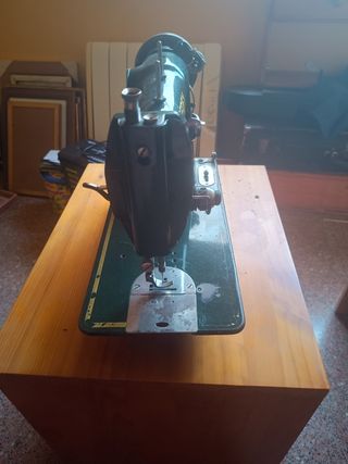 Máquina coser Refrey Antigua