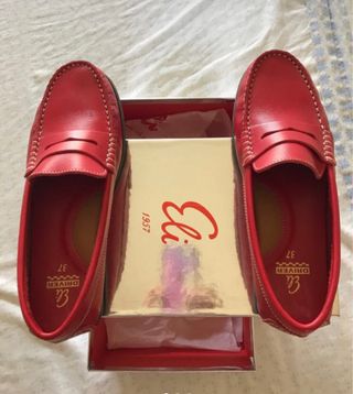Zapatos rojos mocasin piel