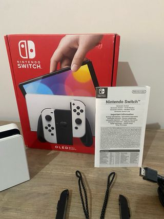 Nintendo Switch OLED blanca y negra