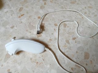 Wii + 2 mandos + cables