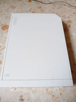Wii + 2 mandos + cables
