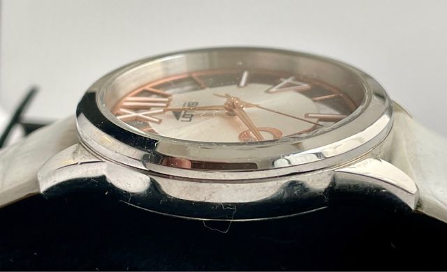 Reloj Lotus Mujer con numero 1835