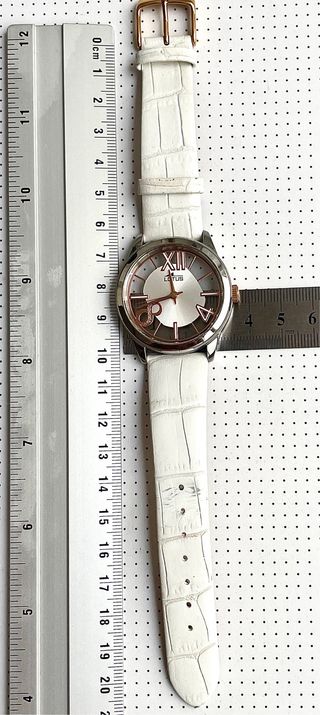 Reloj Lotus Mujer con numero 1835