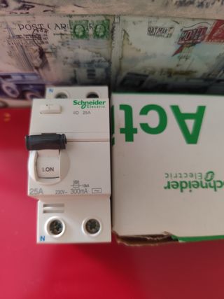 2x25 en 300 Diferencial Schneider 25A