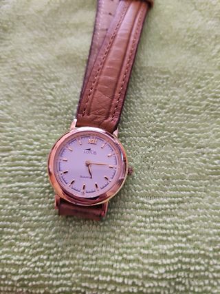 Reloj Lotus mujer dorado