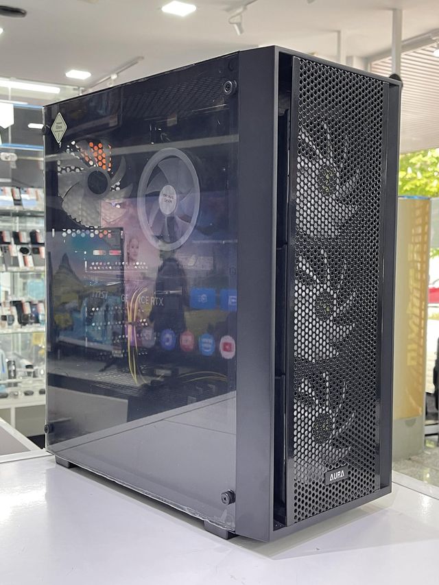 TORRE GAMING AMD RYZEN 5 4500 / 32GB RAM / 1TB SSD / RTX 4050 8 GB + CABLE