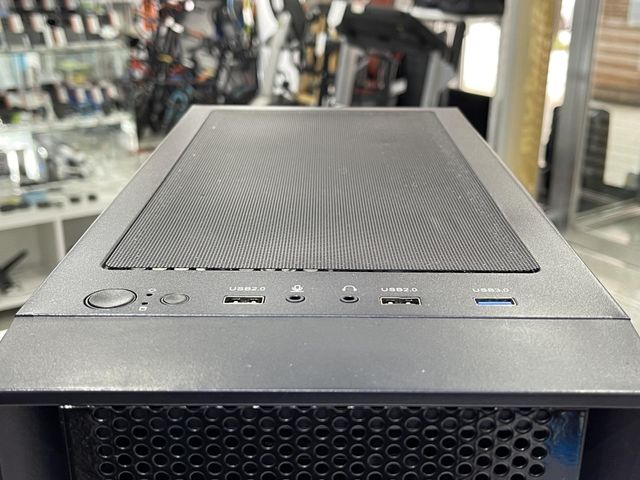 TORRE GAMING AMD RYZEN 5 4500 / 32GB RAM / 1TB SSD / RTX 4050 8 GB + CABLE