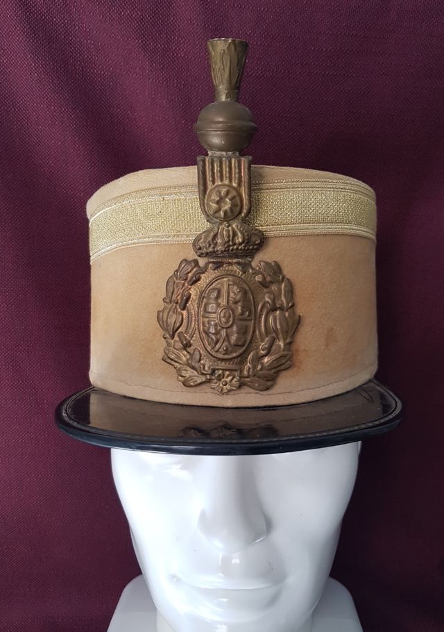 gorra militar de estilo histórico