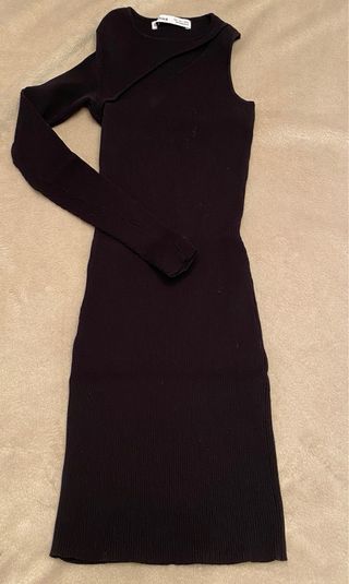 Vestido negro de canalé