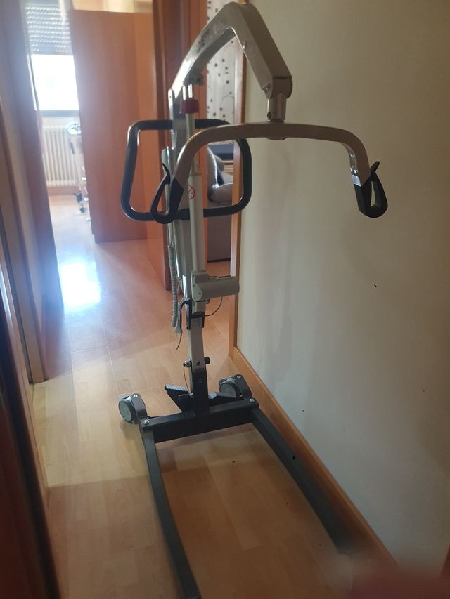 GRUA PERSONAL NUEVA. PARA 150 KG