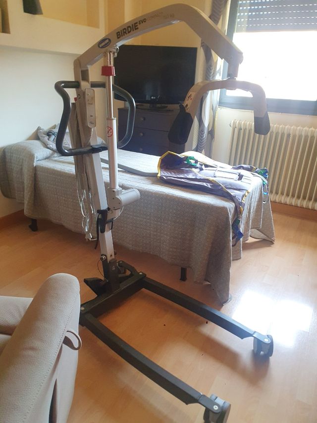 GRUA PERSONAL NUEVA. PARA 150 KG