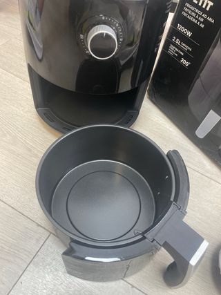 Freidora de aire 2.5L 1200W con Temporizador 30'